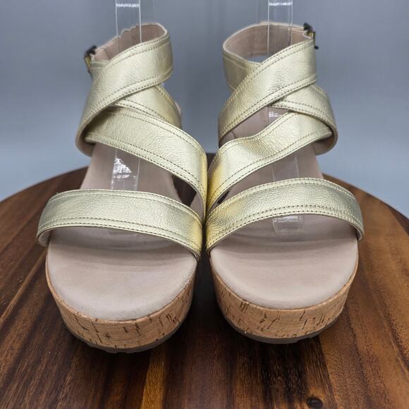 Chocolat Blue Yona Sandals Womens 9.5 Gold Leather Wedge Platform Buckle Straps - Picture 2 of 8